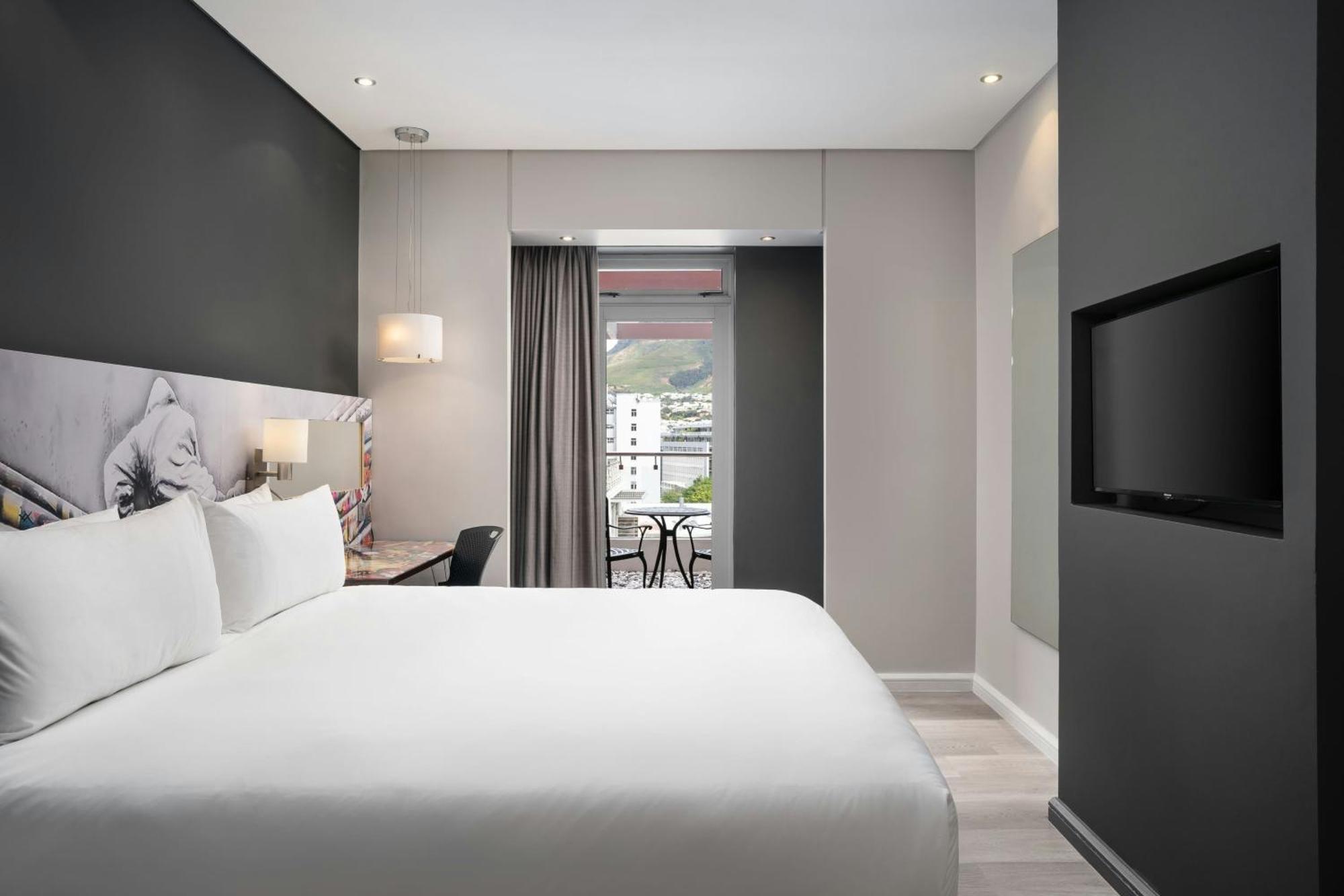 Protea Fire & Ice By Marriott Hotel